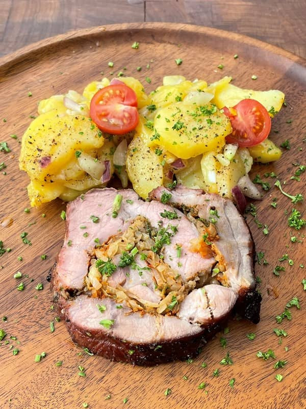 Spießbraten mit Kartoffelsalat