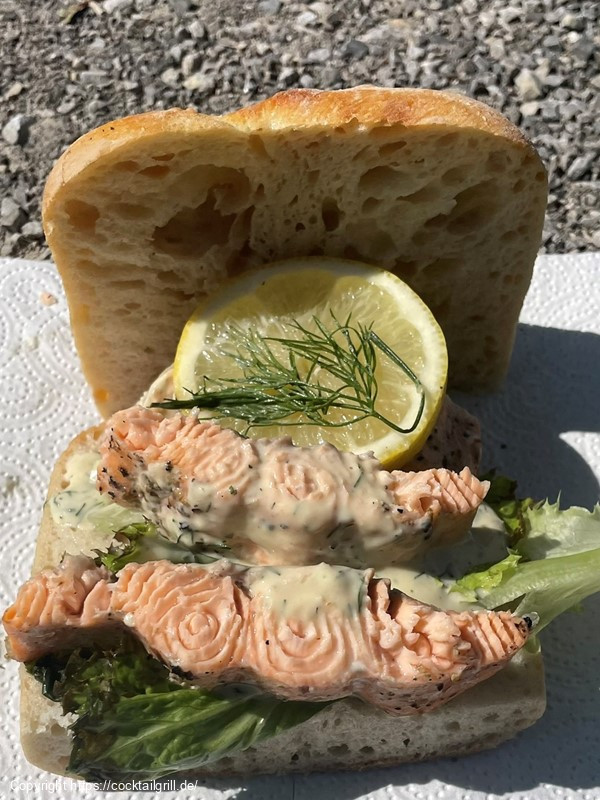 Lachsbrötchen