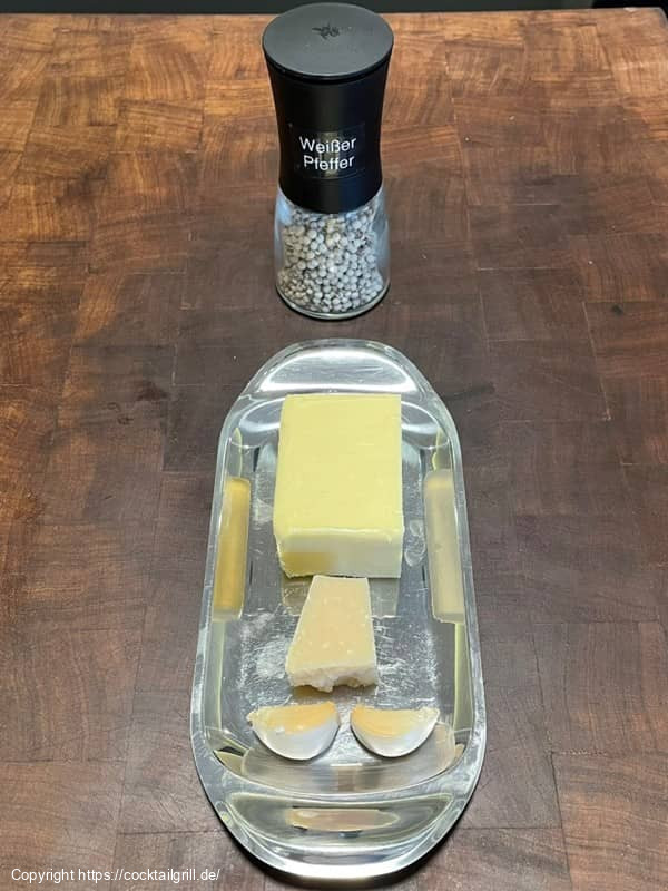 Knoblauch-Parmesan-Butter