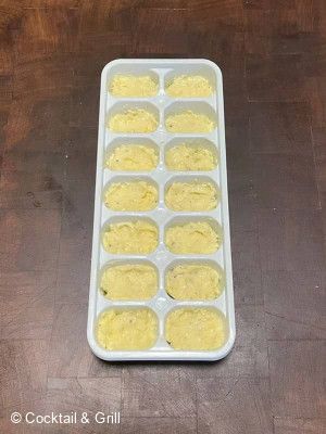 Knoblauch-Parmesan-Butter