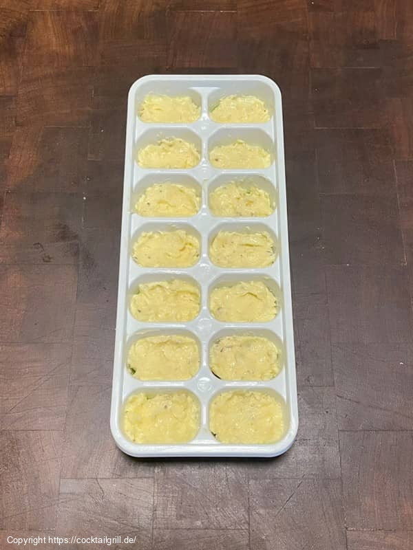 Knoblauch-Parmesan-Butter