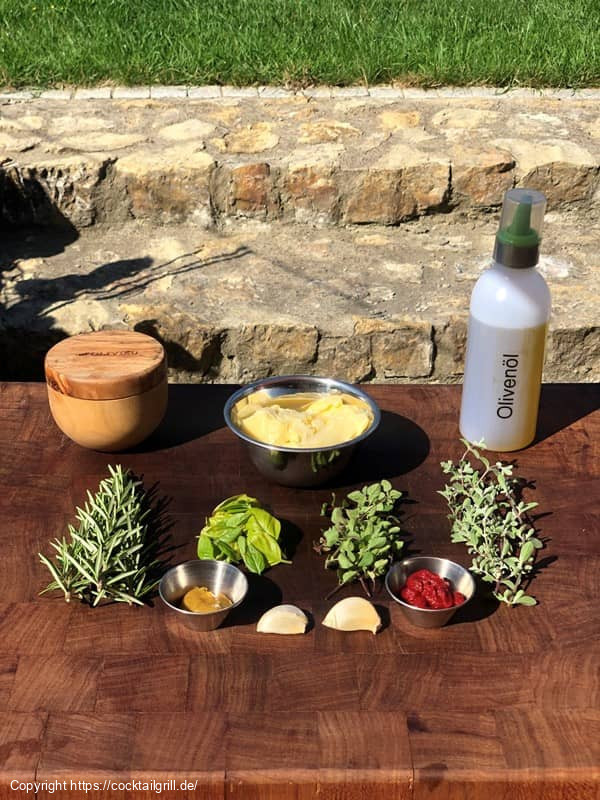 Tomaten-Kräuter-Butter