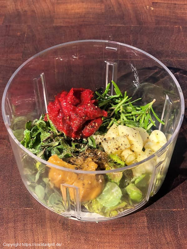 Tomaten-Kräuter-Butter